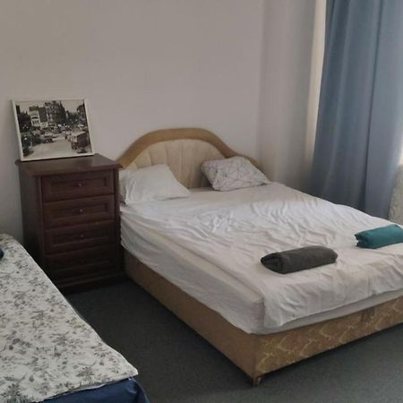 Rooms In The Centrum Of Warschau Buitenkant foto