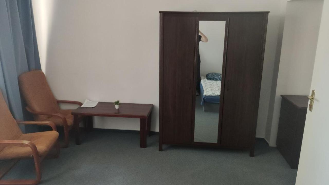 Rooms In The Centrum Of Warschau Buitenkant foto
