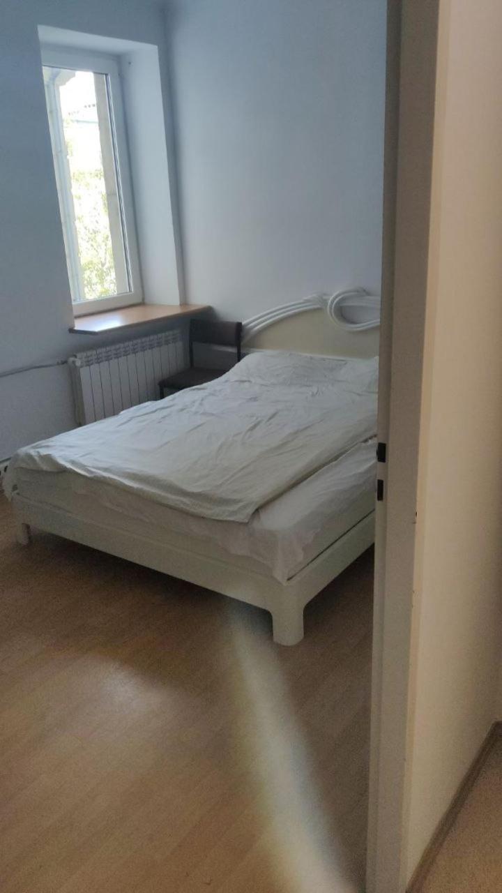 Rooms In The Centrum Of Warschau Buitenkant foto
